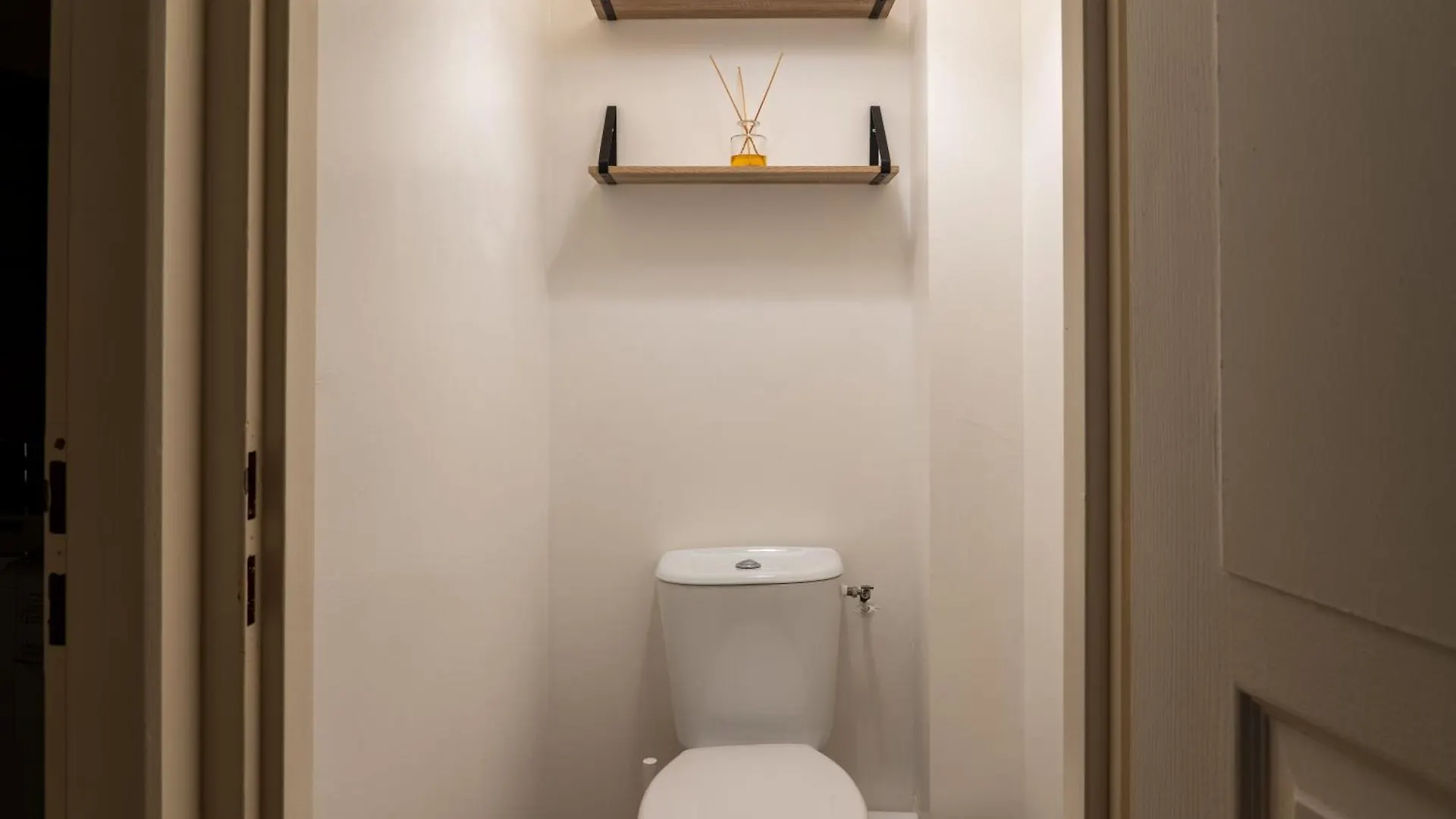 Appartement Central-Wifi-Netflix Montélimar 0*,  France
